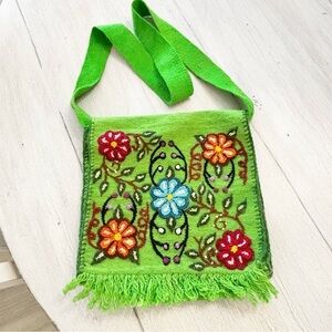 Vtg Hand Crafted NEEDLEPOINT Crewel Work Floral Green Wool Shoulder Bag 10”X11”